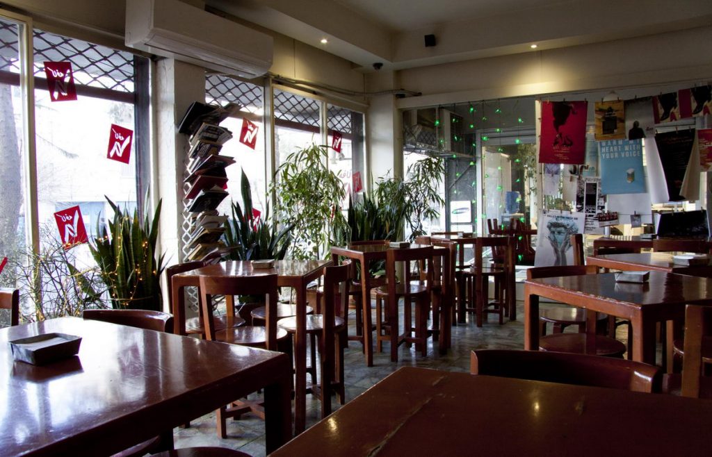 10cafe-tehran-angahmag-1