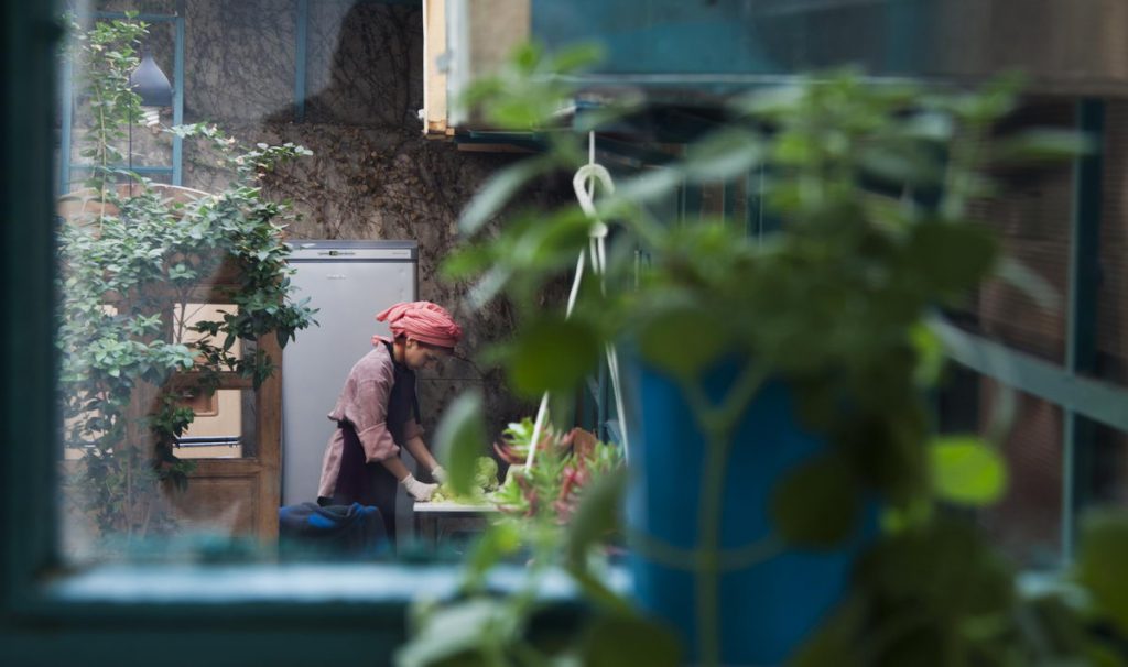 10cafe-tehran-angahmag-10